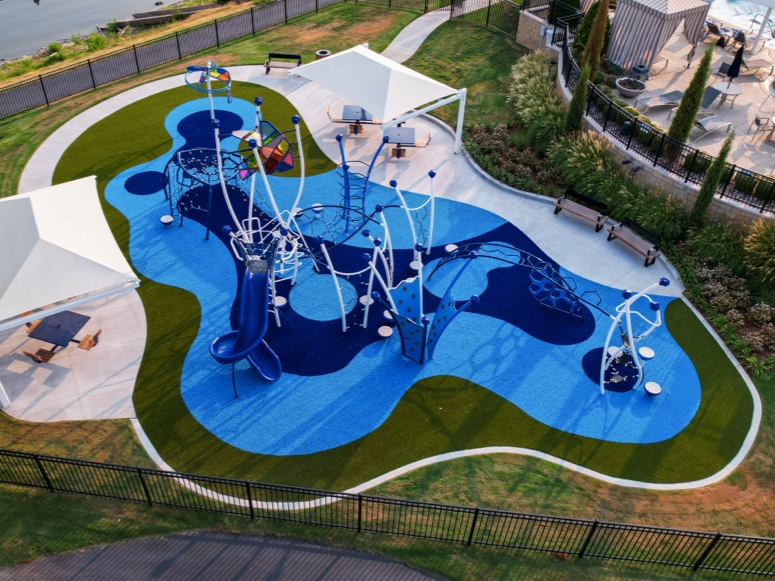 Shangri-La Resort in Oklahoma featuring ForeverLawn synthetic grass