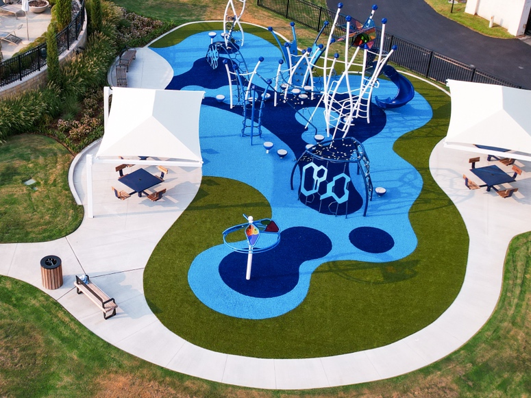 Shangri-La Resort in Oklahoma featuring ForeverLawn synthetic grass